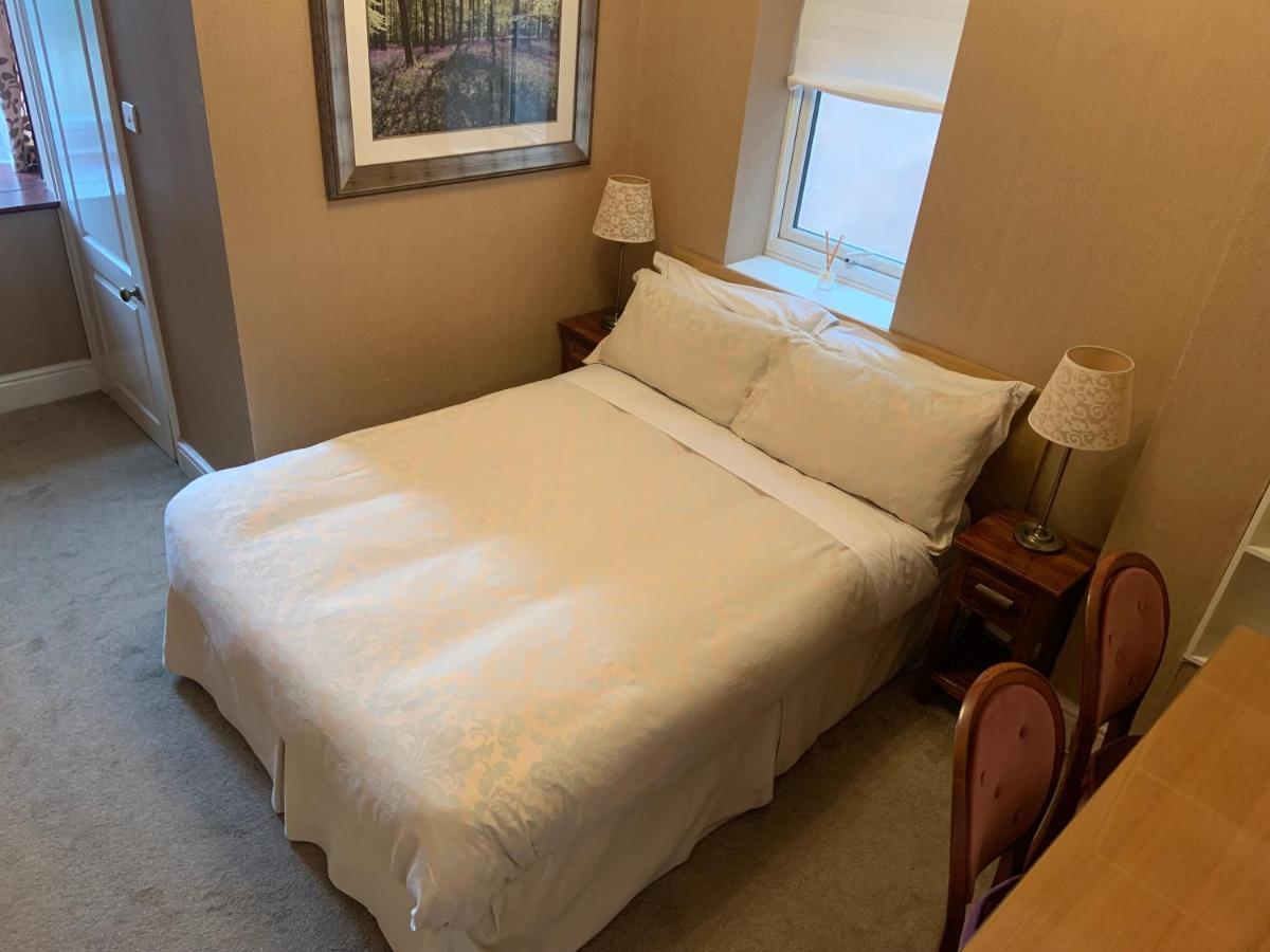 Entire Seaside Home, Sleeps 8, All En-Suite Rooms New Brighton Eksteriør billede